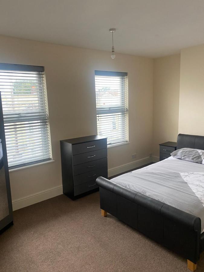 Spacious 4 Bedroom House Near Stokes Croft!! Central!!! Bristol Esterno foto