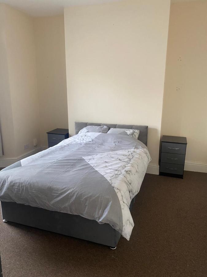 Spacious 4 Bedroom House Near Stokes Croft!! Central!!! Bristol Esterno foto