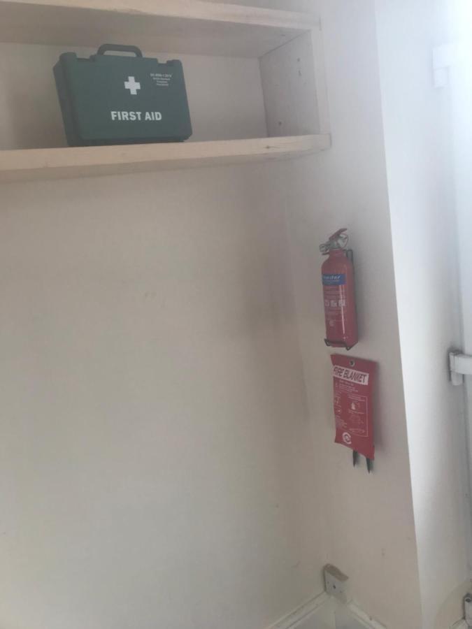 Spacious 4 Bedroom House Near Stokes Croft!! Central!!! Bristol Esterno foto